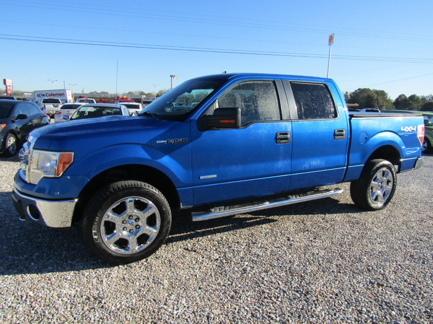 2013 Blue Ford F-150 XLT SuperCrew 6.5-ft. Bed 4WD (1FTFW1ET3DF) with an 3.5L V6 TURBO engine, Automatic transmission, located at 15016 S Hwy 231, Midland City, AL, 36350, (334) 983-3001, 31.306210, -85.495277 - Photo#2